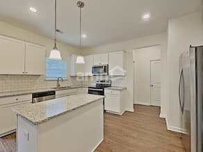 299 Ivy Brook Dr in Dallas, GA - Foto de edificio - Building Photo