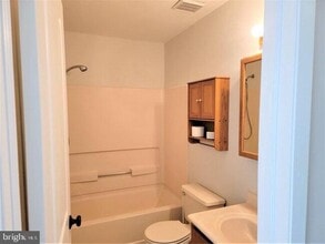 308 Dove Ct in Lumberton, NJ - Building Photo - Building Photo