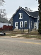 520 Lawrence Ave in Elgin, IL - Building Photo - Building Photo