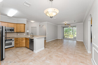 13810 Sutton Park Dr N in Jacksonville, FL - Building Photo - Building Photo