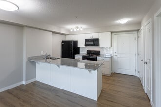 Harmony in Edmonton, AB - Building Photo - Interior Photo
