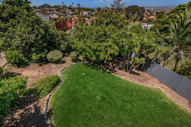 3375 Ullman St in San Diego, CA - Building Photo - Building Photo