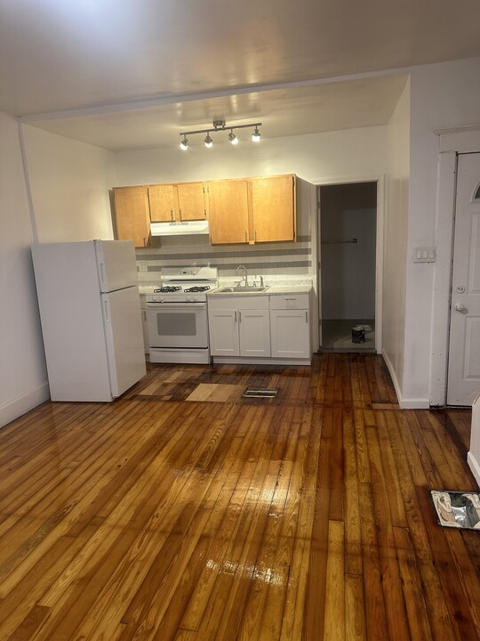 1107 Wallis Ave in Farrell, PA - Building Photo
