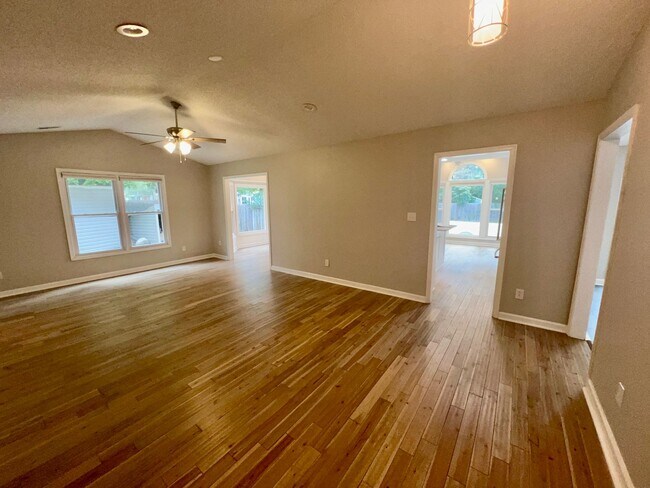 412 Oxburgh Pl in Newport News, VA - Building Photo - Building Photo