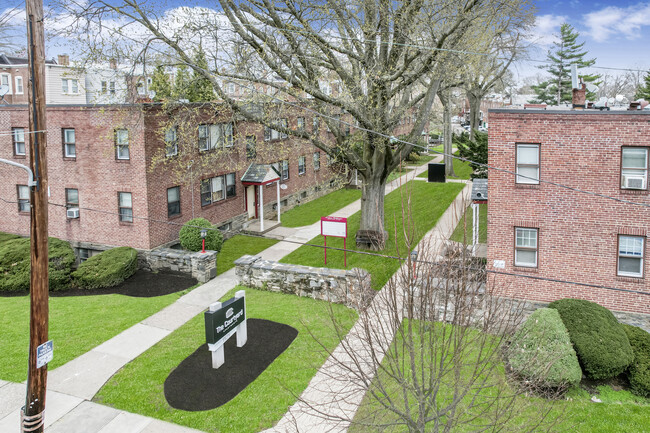 The Courtyard in Philadelphia, PA - Building Photo - Building Photo