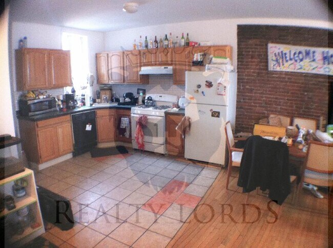 526 Harvard St, Unit 3 in Brookline, MA - Building Photo - Building Photo
