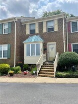 340 Worthington Square in Portsmouth, VA - Building Photo