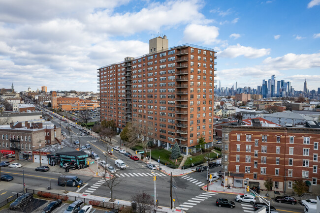 The Lenox in Union City, NJ - Building Photo - Building Photo