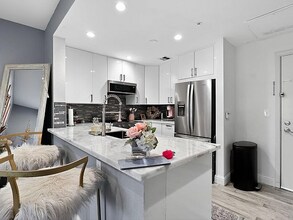 1550 Technology Dr in San Jose, CA - Building Photo - Building Photo