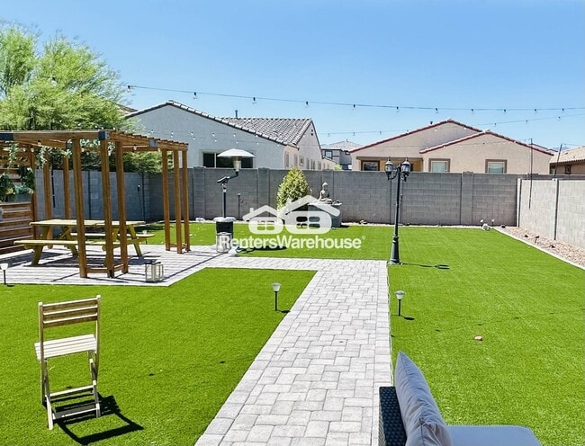 property at 5621 W Rainwater Dr