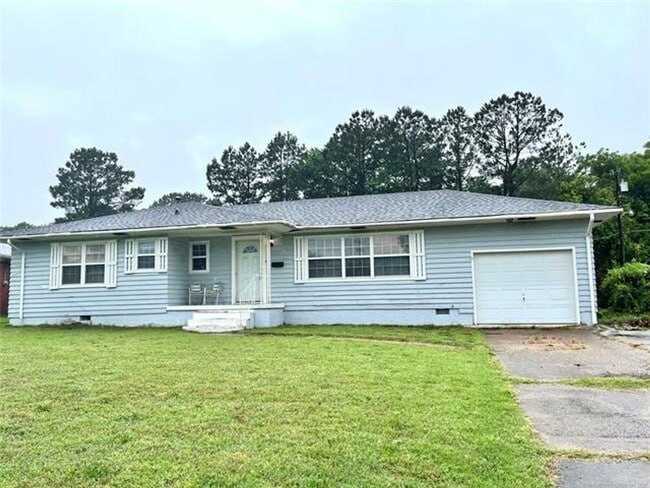 property at 1305 S 9th St