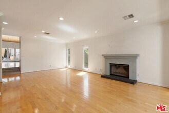 2049 Watson St in Glendale, CA - Building Photo - Building Photo