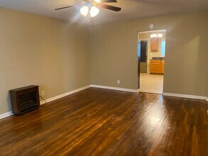 725 S 7th St in Silsbee, TX - Building Photo - Building Photo