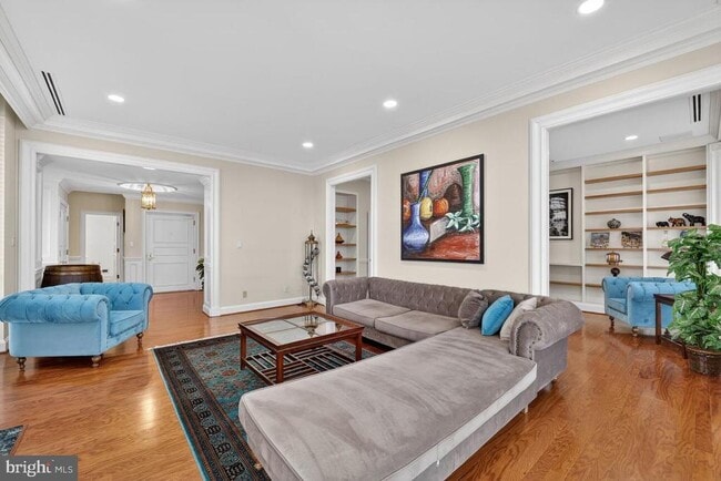 property at 1300 Army Navy Dr