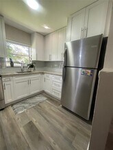2111 Adams St in Hollywood, FL - Building Photo - Building Photo