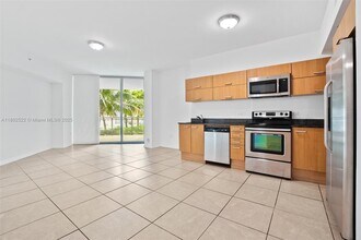 350 S Miami Ave, Unit 1107 in Miami, FL - Building Photo - Building Photo