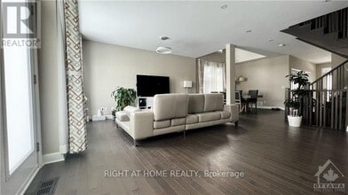 505 Breccia Heights in Ottawa, ON - Building Photo - Building Photo