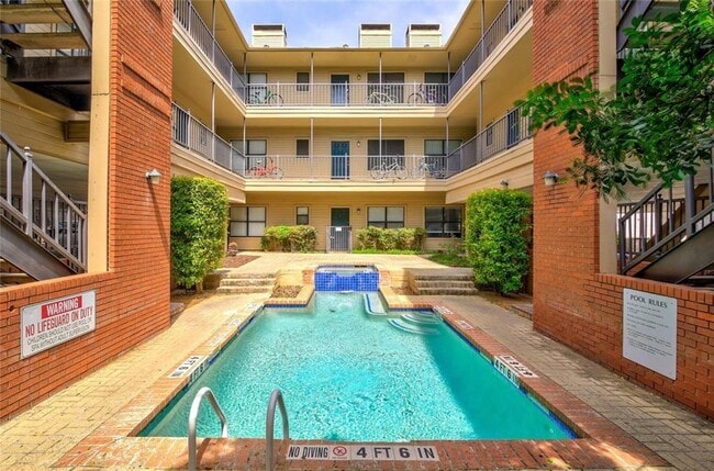 property at 106 E 30th St