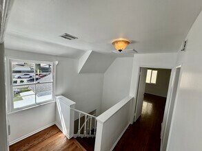4918 Haskell Ave in Encino, CA - Building Photo - Building Photo