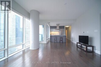 8 The Esplanade in Toronto, ON - Building Photo - Building Photo