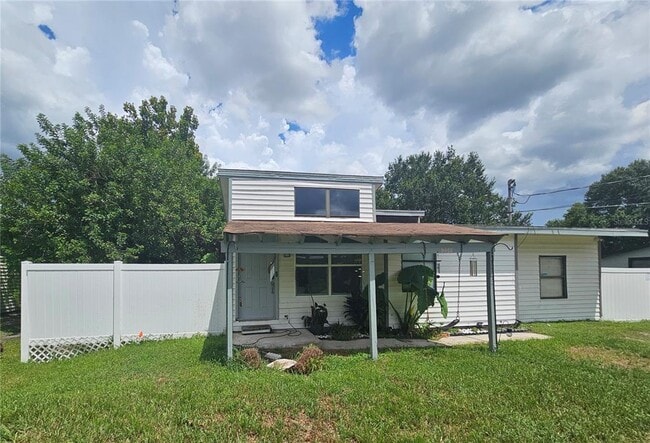 property at 2955 Sun Pointe Ct