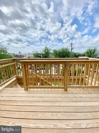 719 Reservoir St photo'