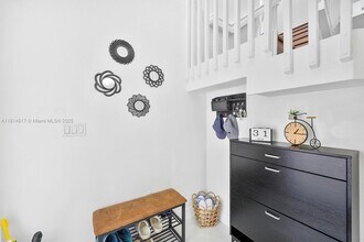 16306 SW 100th Terrace in Miami, FL - Building Photo - Building Photo
