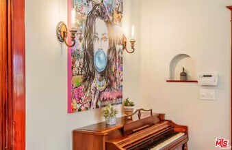 4253 Fountain Ave in Los Angeles, CA - Building Photo - Building Photo