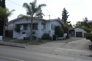 1455-1457 D St in Hayward, CA - Building Photo
