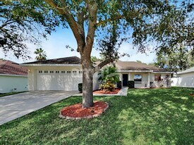 1913 Southern Oak Loop in Minneola, FL - Building Photo