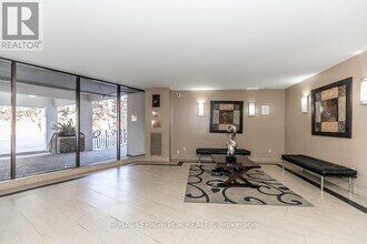 5 Shady Golfway in Toronto, ON - Building Photo - Building Photo