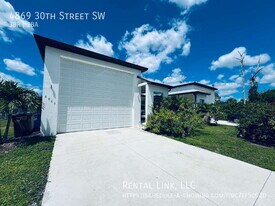 4869 30th St SW in Lehigh Acres, FL - Building Photo