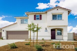 1762 Taylor Ave in Corona, CA - Building Photo