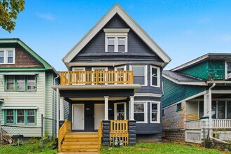 3166 N 16th St in Milwaukee, WI - Building Photo - Building Photo