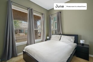 Room in Shared 5 bed/2.5 bath home in Austin, TX - Building Photo
