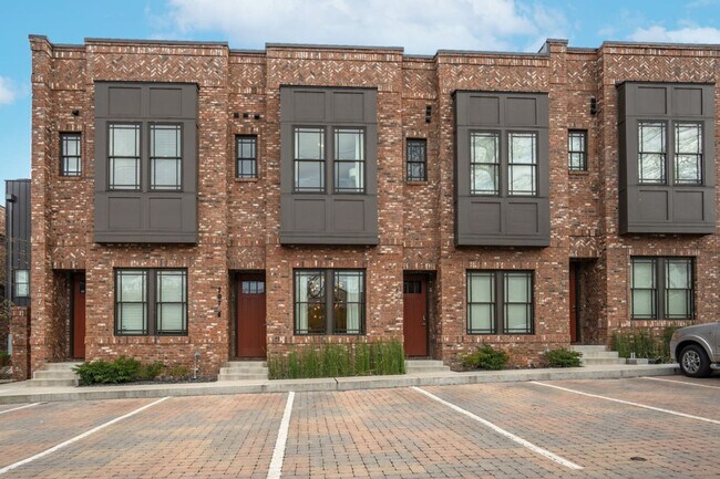 707 26th Ave N-Unit -ID1245937P in Nashville, TN - Building Photo - Building Photo