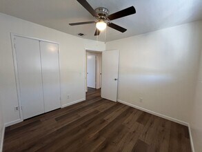 2311 E White Ave in Fresno, CA - Building Photo - Building Photo