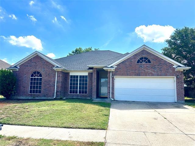 6703 Stone Branch Dr in Arlington, TX - Building Photo