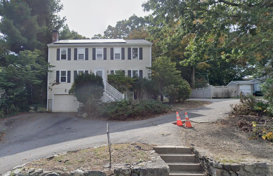 202 Dale St in Waltham, MA - Building Photo
