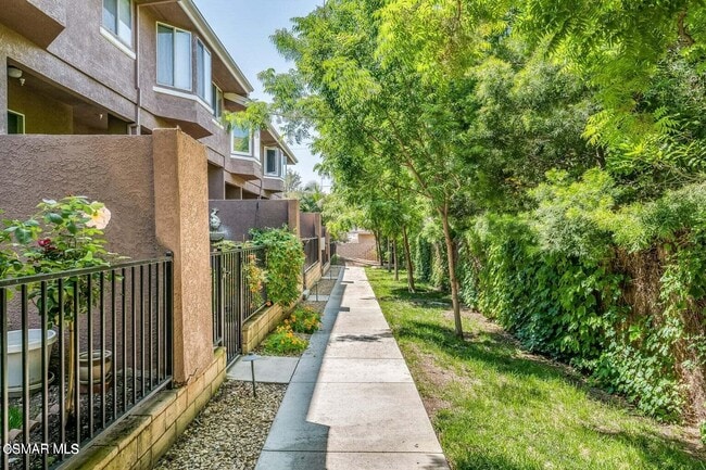 279 N Skyline Dr in Thousand Oaks, CA - Building Photo - Building Photo