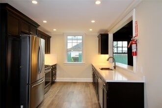 158 Woodbine Ave in Northport, NY - Building Photo - Building Photo