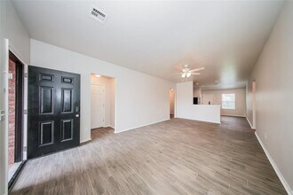 7601 Lipizzan Rd in Oklahoma City, OK - Building Photo - Building Photo