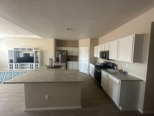 2164 Solara Loop NE in Rio Rancho, NM - Building Photo - Building Photo