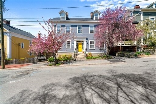 22 Halsey St, Unit 4 in Providence, RI - Building Photo - Building Photo