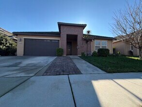 2366 Delgado Pl in Woodland, CA - Building Photo - Building Photo