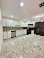 8076 Ambach Way in Hypoluxo, FL - Building Photo