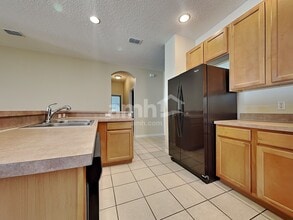 1727 Lakelet Loop in Oviedo, FL - Foto de edificio - Building Photo