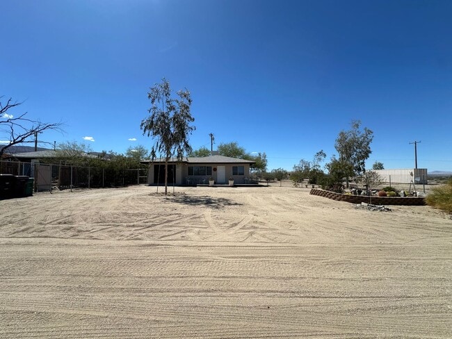 7054 Broad St in Twentynine Palms, CA - Building Photo - Building Photo