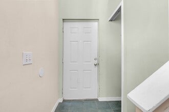 3112 S Semoran Blvd in Orlando, FL - Building Photo - Building Photo