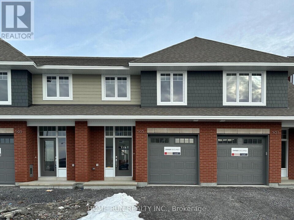505 Hitzlay Ter in Ottawa, ON - Building Photo